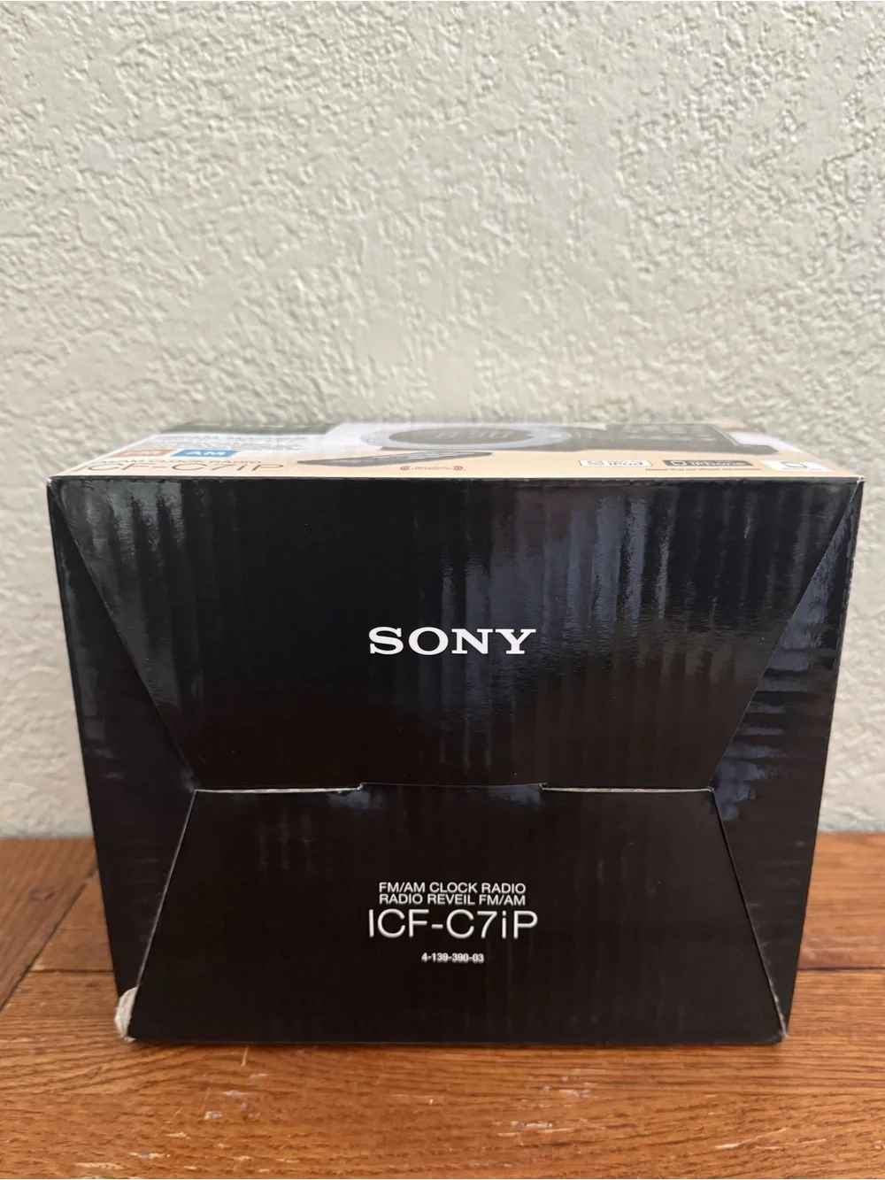 NEW Sony ICF-C7IP Clock Radio for iPod and iPhone Dock AM/FM  Dream Machine